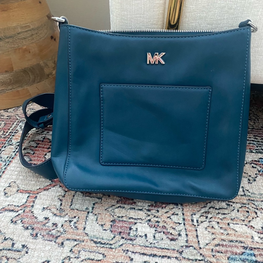 Michael Kors-Gloria Teal Pocket Swing Pack Leather Purse